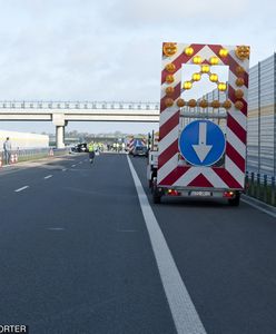 Wypadek na A2. Wyszedł naprawić własne auto. Potrącił go inny samochód