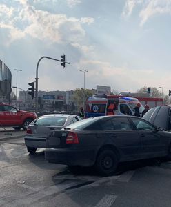 Dwie osoby ranne w wypadku we Włochach. Kierowca uciekł?