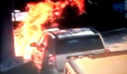 Pożar na stacji po tym jak kobieta wjechała w dystrybutor