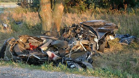 Śmierć dwojga osiemnastolatków na drodze