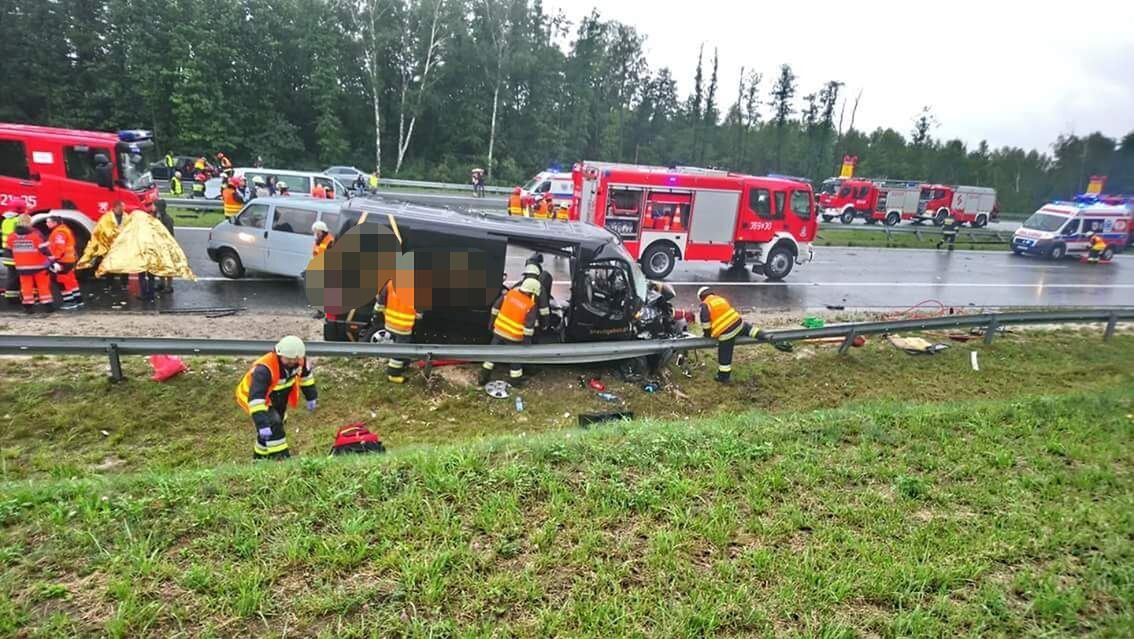 Tarnów: Karambol na A4. 10 osób jest rannych