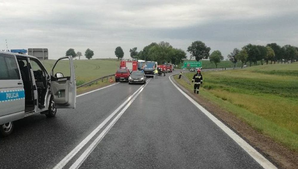 Świętokrzyskie: wypadek szkolnego autobusu. Zderzył się z ciężarówką