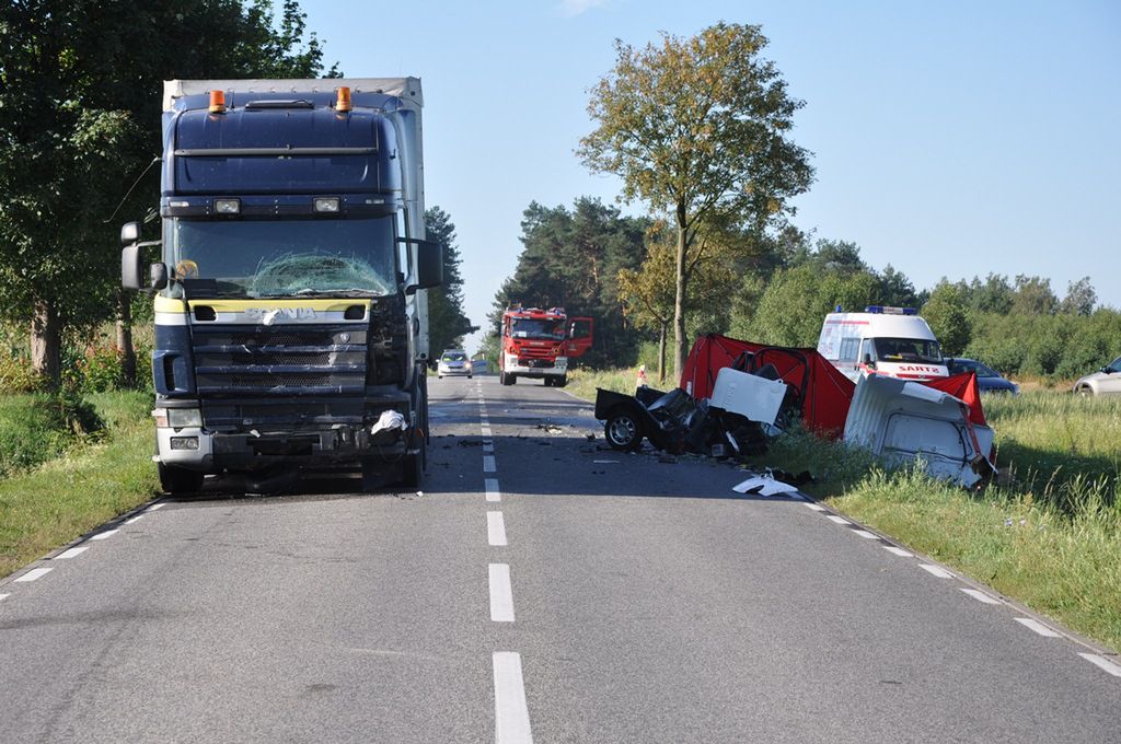 Mazowsze. Nie żyje 15-letni kierowca quada. Zderzył się z ciężarówką