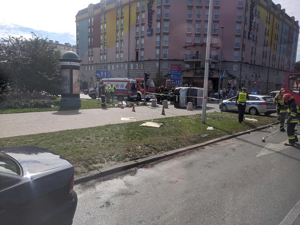 Warszawa. Wypadek na pl. Zawiszy, spore utrudnienia