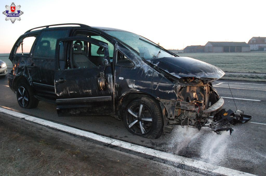 Alkohol, dachowanie i poważne obrażenia 18-latki. Wypadek w lubelskim