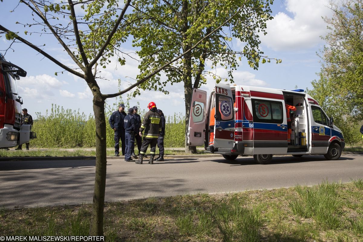 Śmiertelny wypadek pod Warszawą. Świadkowie próbowali reanimować rannego