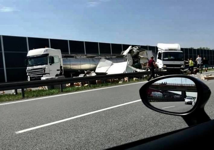 Tragiczny wypadek na A4. Zderzyło się kilka ciężarówek