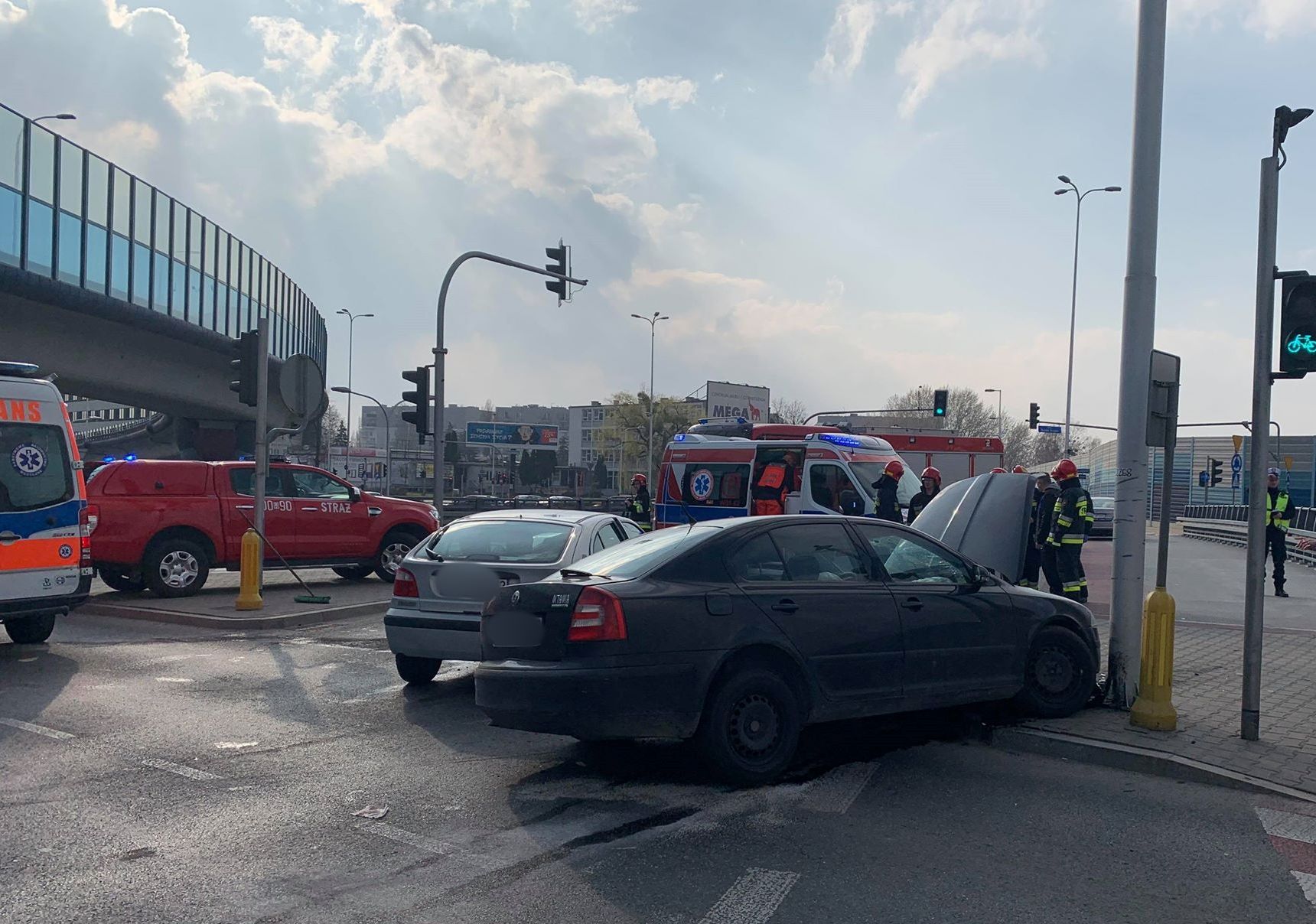 Zderzyły się trzy samochody osobowe