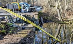 Cibórz w Lubuskiem: samochód wpadł do rozlewiska. Najprawdopodobniej prowadziła kobieta