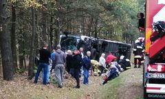 Śmiertelny wypadek pod Ostrołęką. Zmarłym policjant i jego żona. Osierocili dwójkę dzieci