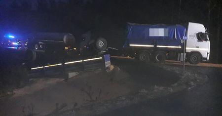 Rększowice. Karambol ciężarówek na DW904