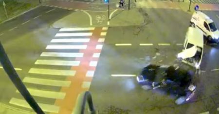 Kraków. Auto wjechało na czerwonym. Śmierć na skrzyżowaniu