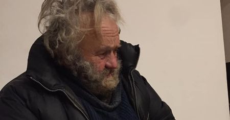 64-letni pan Roman został porzucony przez rodzinę. Pomogły mu obce kobiety