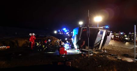 Dolny Śląsk. Poważny wypadek autokaru na drodze S3. Wielu rannych