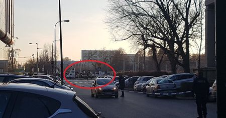 Warszawa. Ciężarówka z butlami grozi wybuchem. Akcja strażaków