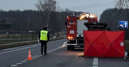 Tragedia pod Lubartowem. Wypadli z auta po wypadku. Zabita i ranni