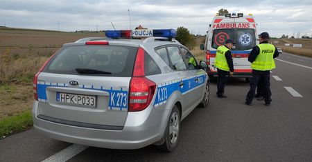 Wypadek na krajowej "jedynce". Zderzyły się cztery ciężarówki