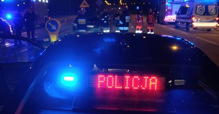 TIR zderzył się z samochodem osobowym w Sosnowcu na S1. Duże utrudnienia