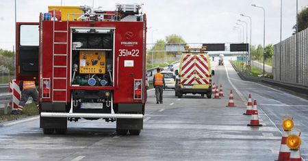 Tragedia pod Warszawą. Zginął po kolizji, bo oglądał auto