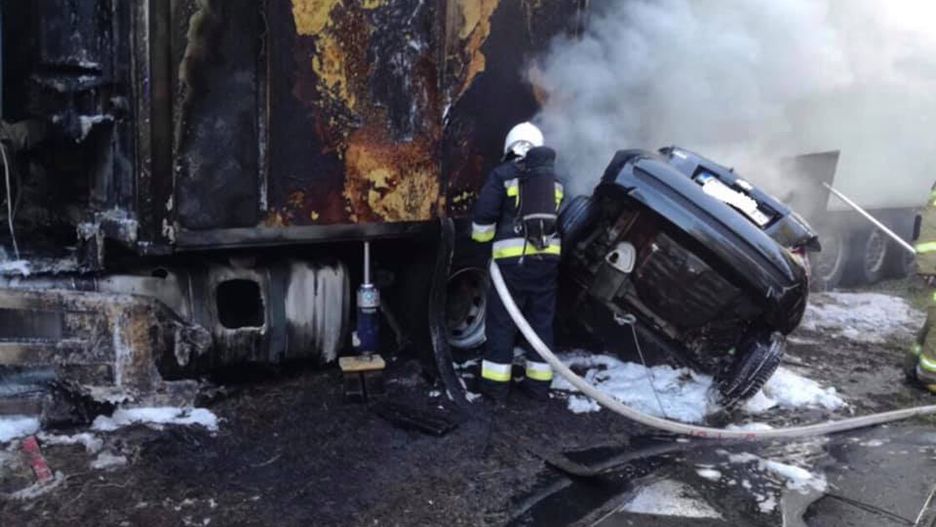 Droga po wypadku jest cały czas zablokowana