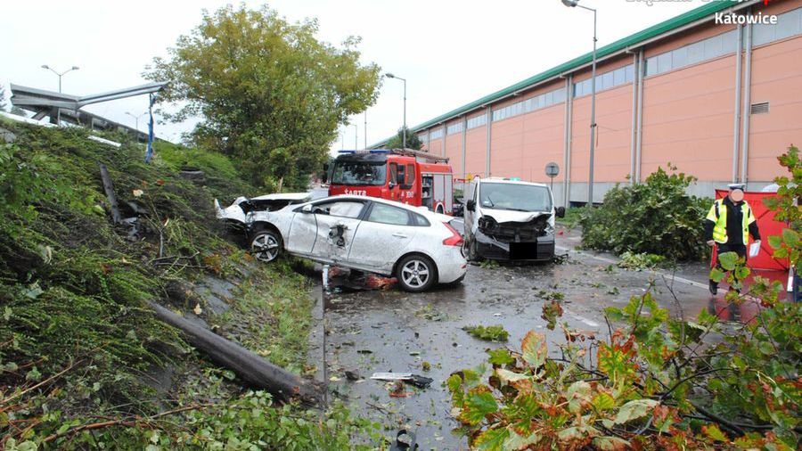 Policja w Katowicach poszukuje świadków wypadku
