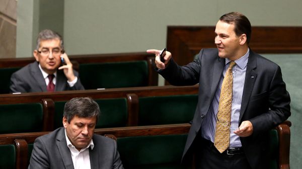 Szef MSZ Radosław Sikorski w sejmie