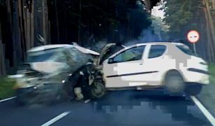 Tak się kończy wyprzedzanie na trzeciego. Nagranie z wypadku trafiło do internetu