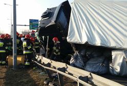 DTŚ zablokowana. Przewróciła się ciężarówka z węglem