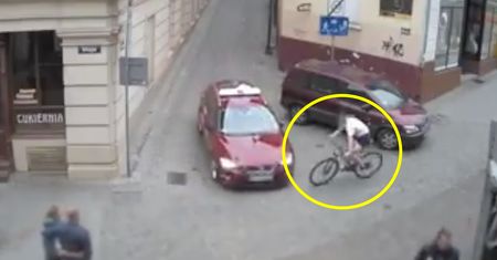 Bardzo groźny wypadek rowerzysty. Zdarzenie nagrały kamery
