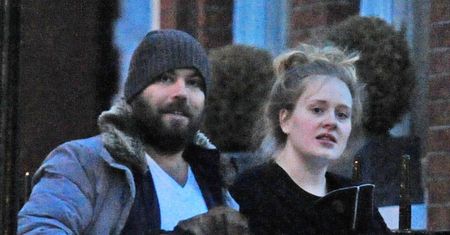 Potwierdziło się to, o czym plotkowano od dawna. Adele: Jestem mężatką!