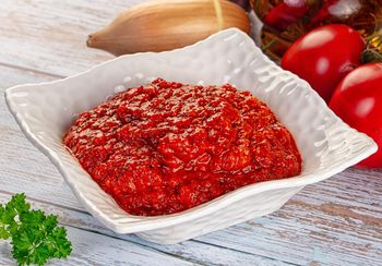 Wszystkie kucharki w Jugosławii robiły zapas tej pasty na zimę. Wcale nie chodzi o ajvar