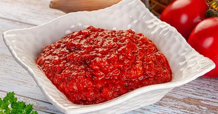 Wszystkie kucharki w Jugosławii robiły zapas tej pasty na zimę. Wcale nie chodzi o ajvar