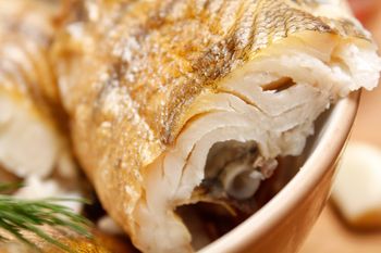 Żyje tylko w najczystszych wodach, a Polacy i tak nie doceniają. Zdrowa i smaczna ryba