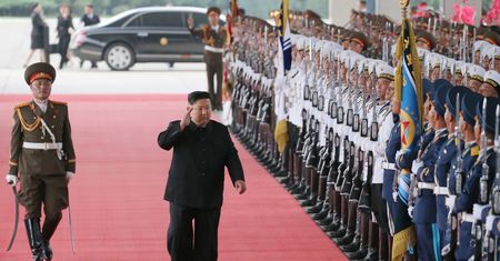 Działo się w piątek w nocy. Francja wysłała siły powietrzne. Korea Północna wpadła w furię
