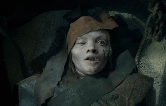Plakaty "Mumii" zakazane w londyńskim metrze. Były zbyt niepokojące