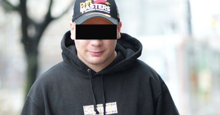 Budda usłyszał zarzuty. Nie przyznał się do winy