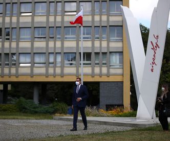 Maszt za 4 tys. zł. Tyle ma kosztować nowy program PiS