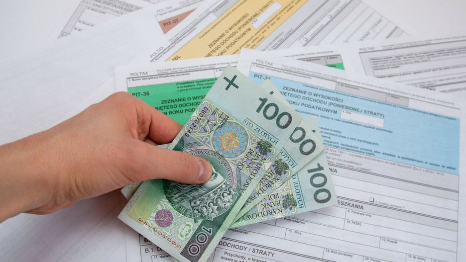 Podatek od darowizn. Rozliczenia z fiskusem można uniknąć, ale wpłatę pieniędzy należy odpowiednio udokumentować 
