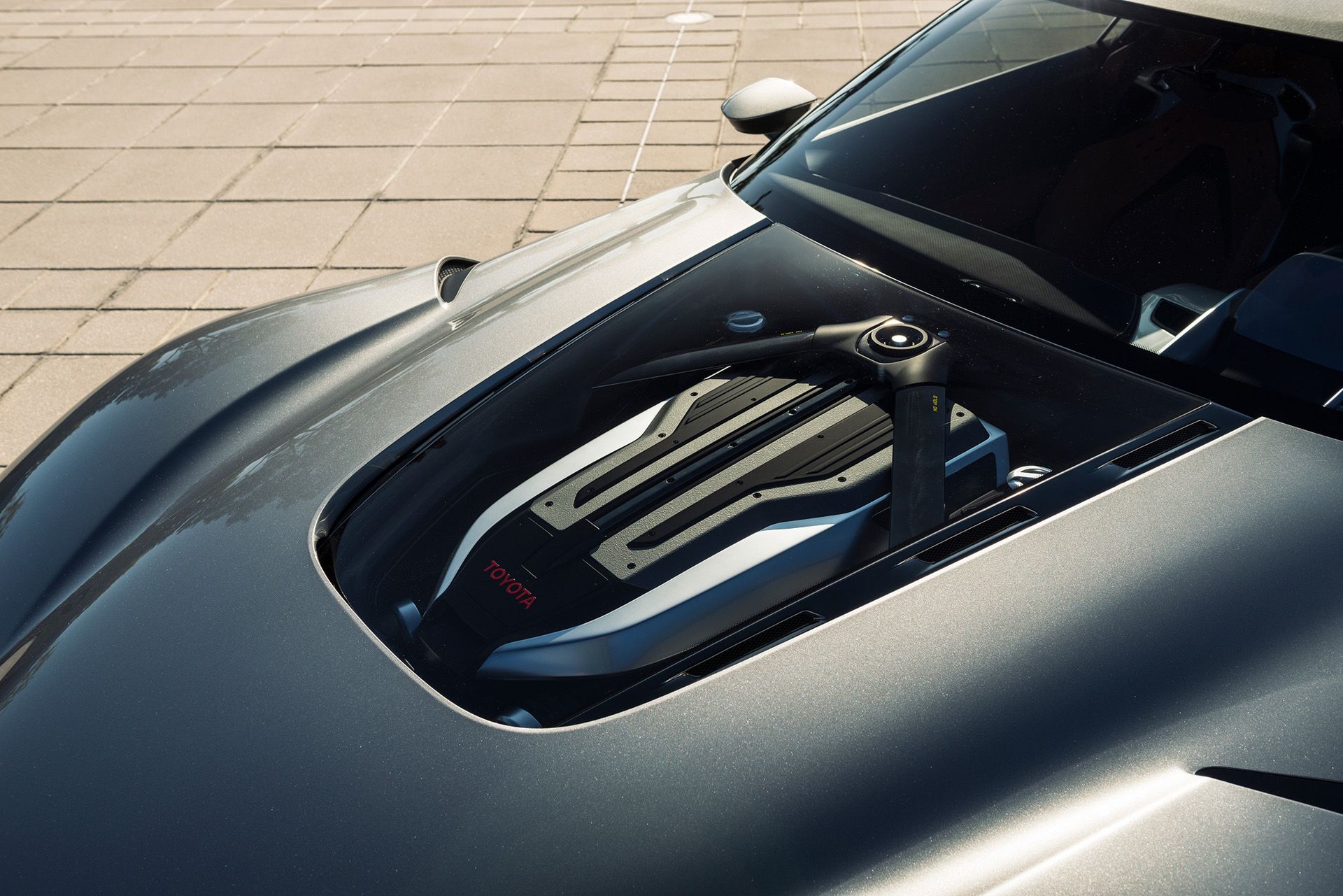 Koncepcyjna Toyota FT-1 w nowej galerii zdjęć 12