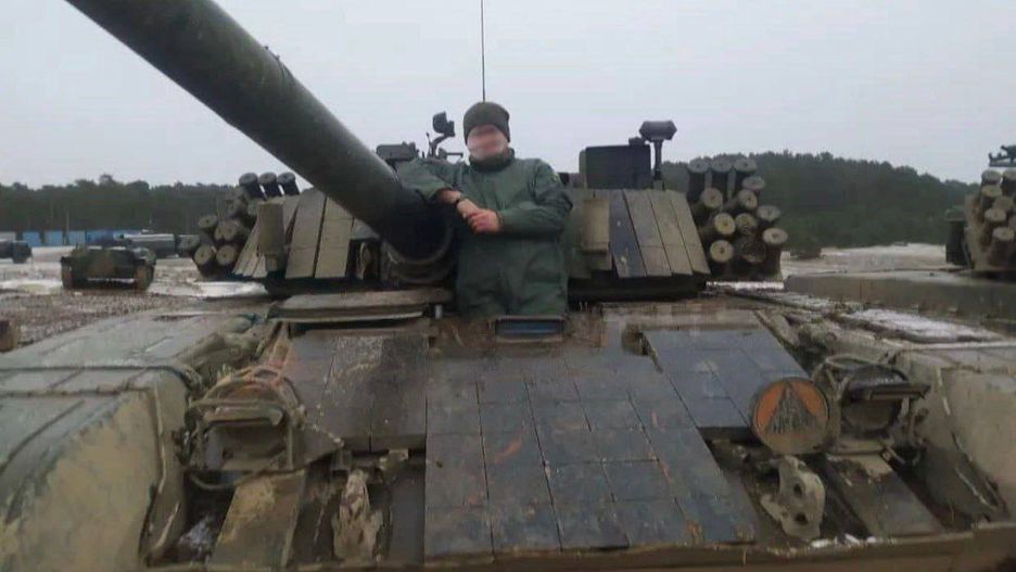 Ukraiński pancerniak w PT-91 na szkoleniu.