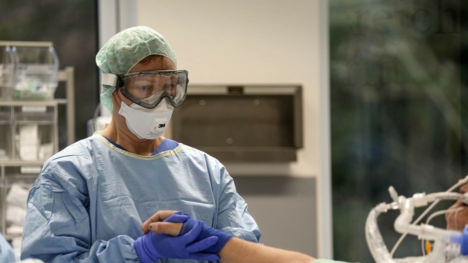 Najnowszy raport MZ. Dziesiątki tysięcy zakażeń 