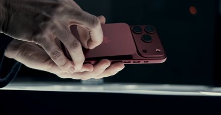 Lepiej dbaj o baterię. Apple podał koszt naprawy iPhone'a 18 Pro
