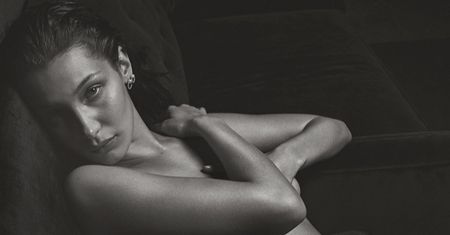 Bella Hadid jak Kate Moss w obiektywie Mario Sorentiego