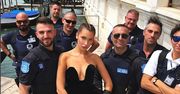 Bella Hadid ma słabość do mundurów!