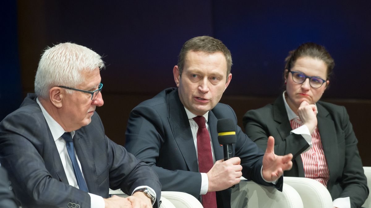 Od lewej: Wadim Tyszkiewicz, Pawel Rabiej, Aleksandra Dulkiewicz 