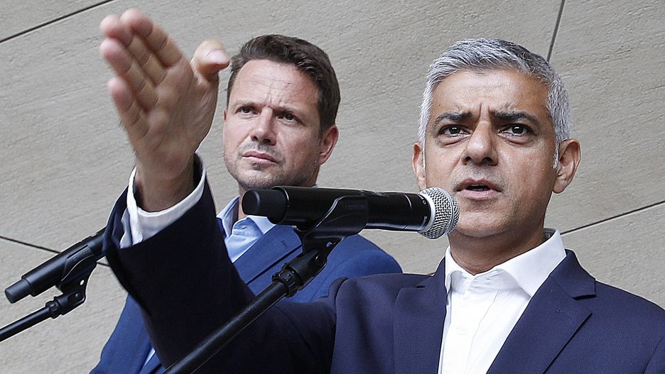 Sadiq Khan i Rafał Trzaskowski mają m.in. podobne poglądy na kwestie marszów równości