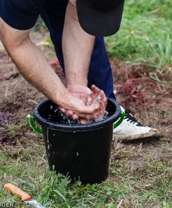 Skandaliczne słowa gminy do mieszkańców. "Podłączymy im wodę, będą chcieli więcej"