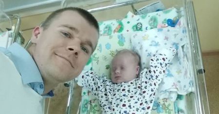 Matka porzuciła dziecko z zespołem Downa. Ojciec postanowił wychowywać je samodzielnie