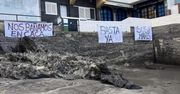 Smród jest nie do zniesienia. Musieli zamknąć plażę
