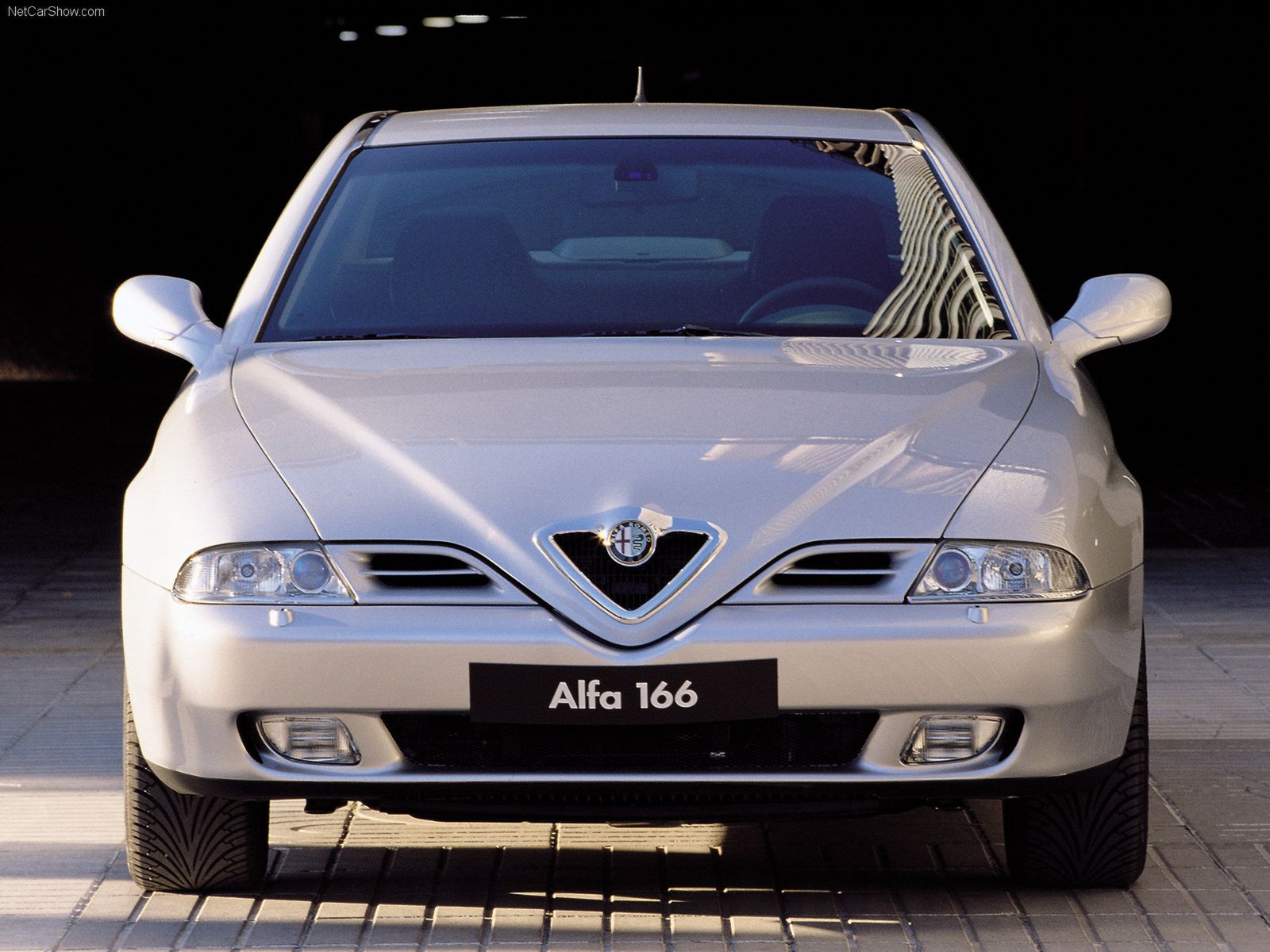 Alfa Romeo 166 1